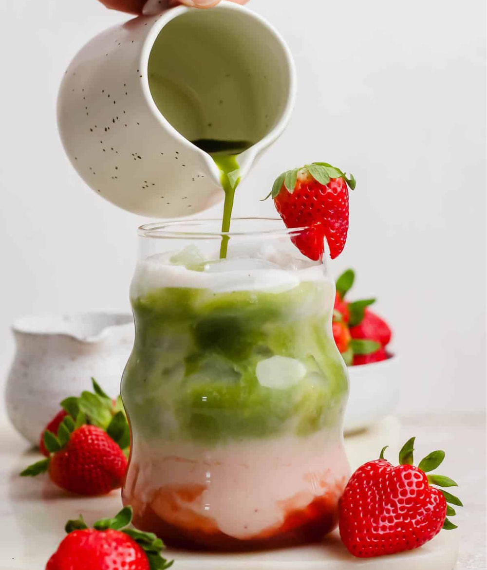 Strawberry Matcha Cream Latte - Image 2